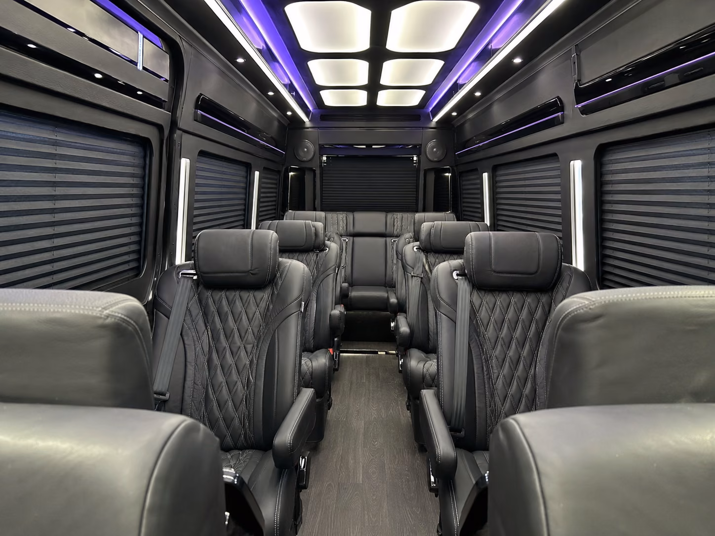 guest shuttles to salut kitchen bar and wedding venues around tempe