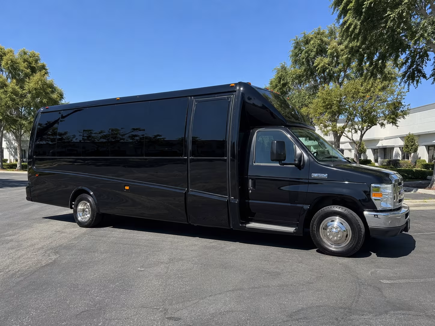 rent a tempe prom party bus or charter bus today